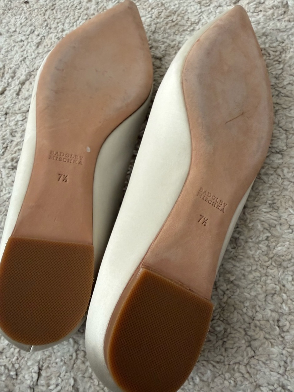 Badgley Mischka Women's Davis Embellished Ivory Satin Flats Size 7,5 (MSRP $195) - Picture 7 of 9